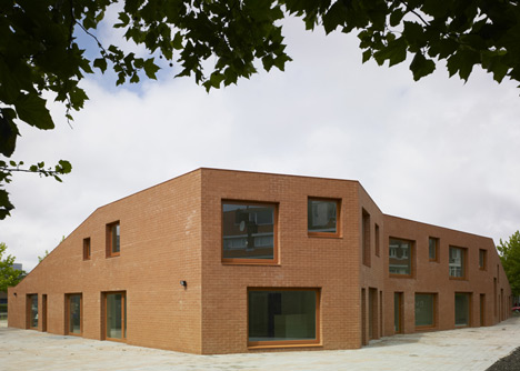 Galjoen School by Rocha Tombal Galjoen School by Rocha Tombal