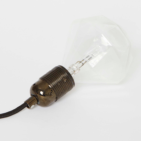 LLUSTRE hosts a guest curation by Dezeen’s Temporium