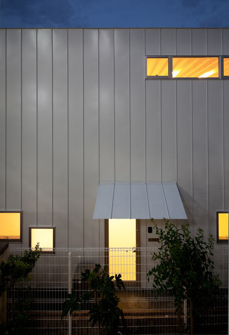 House in Motoyawata by Naya Architects