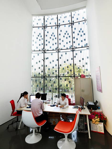 Nanshan Marriage Registration Centre by Urbanus