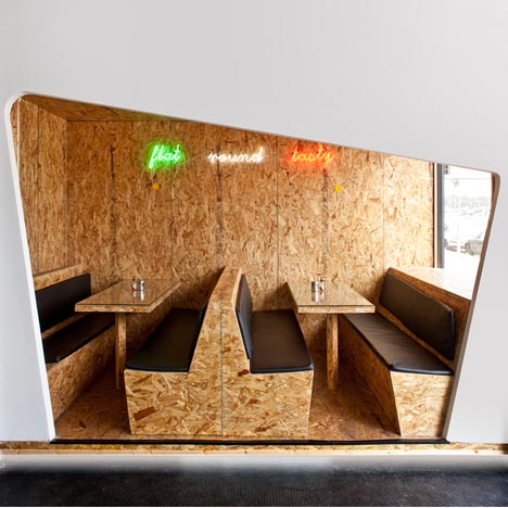 Shumis pizzeria by Studio OPA Shumis pizzeria by Studio OPA