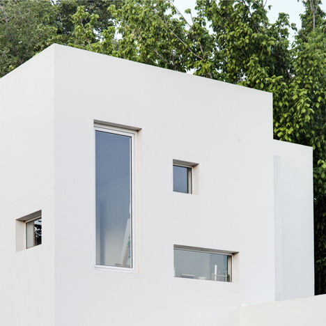 Casa Besares by Arquinoma Casa Besares by Arquinoma