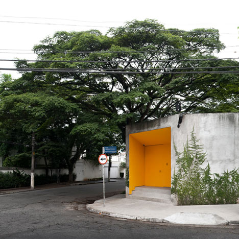 Casa Grecia by Isay Weinfeld