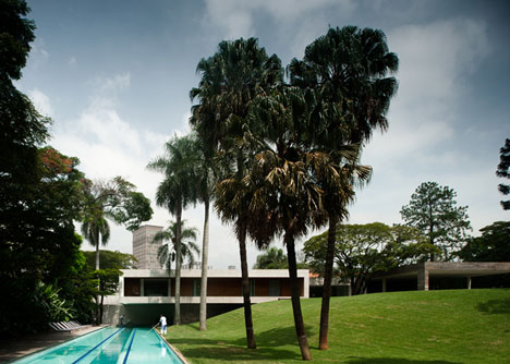 Casa Grecia by Isay Weinfeld