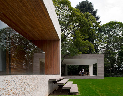 Casa Grecia by Isay Weinfeld