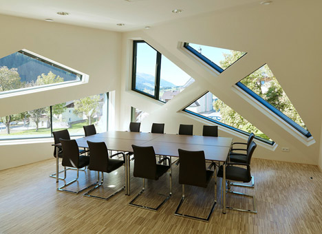 Community Center in Tyrol by Machné Architekten Community Center in Tyrol by Machné Architekten