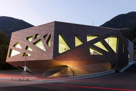 Community Center in Tyrol by Machné Architekten Community Center in Tyrol by Machné Architekten