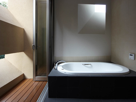 Enbutsu-do at Eifuku-ji Temple by Zai Shirakawa Architects & Associates