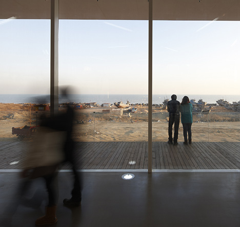 Huludao Beach Exhibit Centre by META-Project