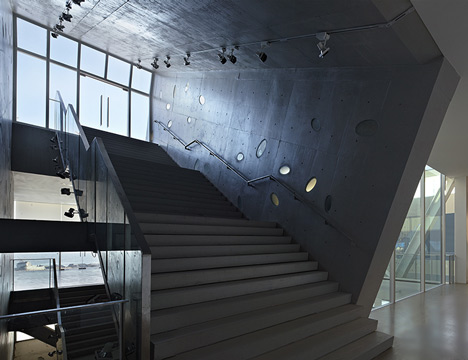 Huludao Beach Exhibit Centre by META-Project