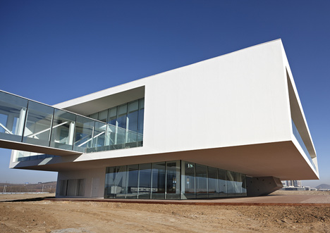 Huludao Beach Exhibit Centre by META-Project