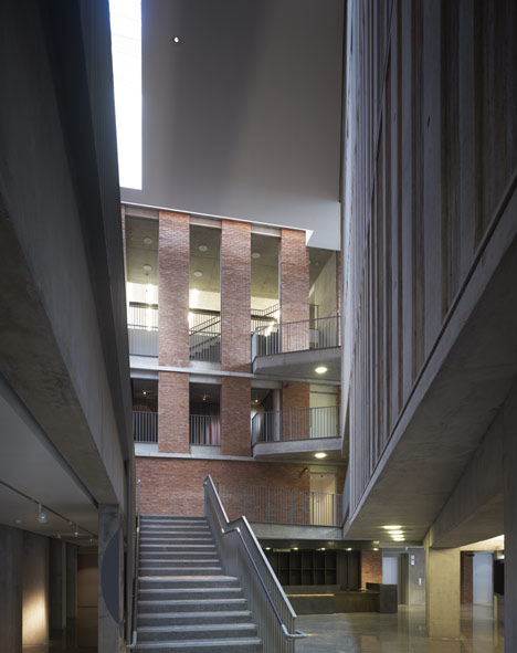 MAC Belfast by Hackett Hall McKnight MAC Belfast by Hackett Hall McKnight