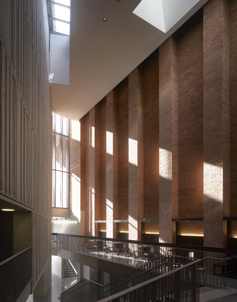 MAC Belfast by Hackett Hall McKnight MAC Belfast by Hackett Hall McKnight