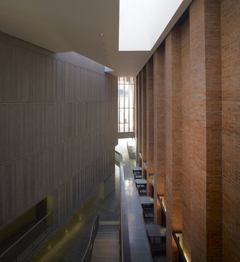 MAC Belfast by Hackett Hall McKnight MAC Belfast by Hackett Hall McKnight