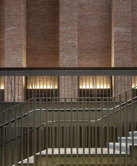 MAC Belfast by Hackett Hall McKnight MAC Belfast by Hackett Hall McKnight