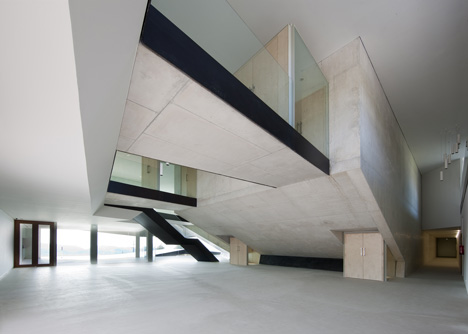 Municipal Auditorium of Teulada by Francisco Mangado