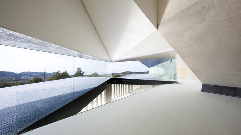Municipal Auditorium of Teulada by Francisco Mangado