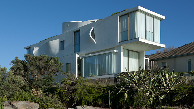 Seacliff House by Chris Elliott Architects