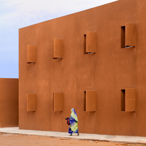 Technology School of Guelmim by Saad El Kabbaj, Driss Kettani and Mohamed Amine Siana