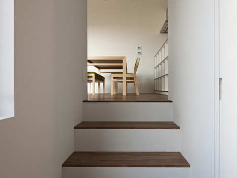 Terrace Step House by HUG Terrace Step House by HUG