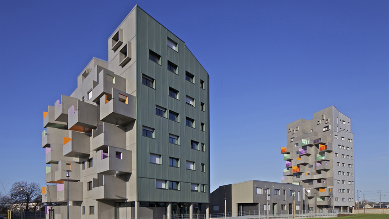 Housings in la Courrouze by Philippe Gazeau
