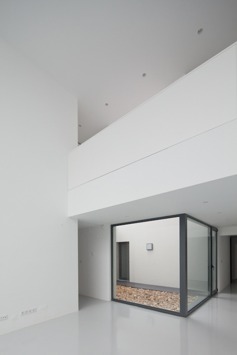 Casa DJ by [i]da Arquitectos