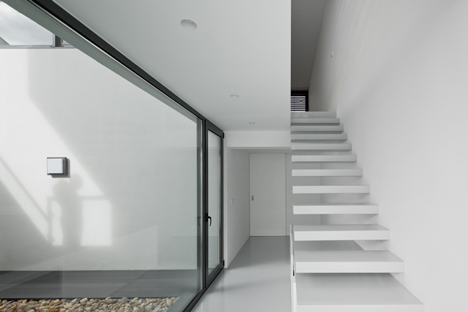 Casa DJ by [i]da Arquitectos