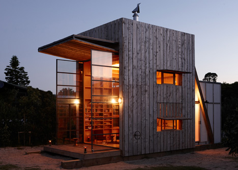 Hut on Sleds by Crosson Clarke Carnachan Architects