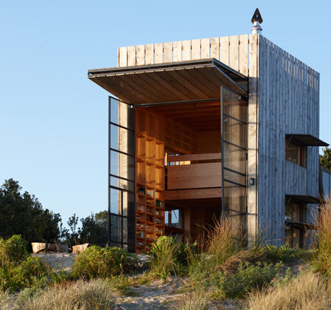 Hut on Sleds by Crosson Clarke Carnachan Architects