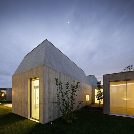 House in Ovar by Paula Santos