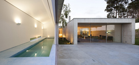 House in Ovar by Paula Santos