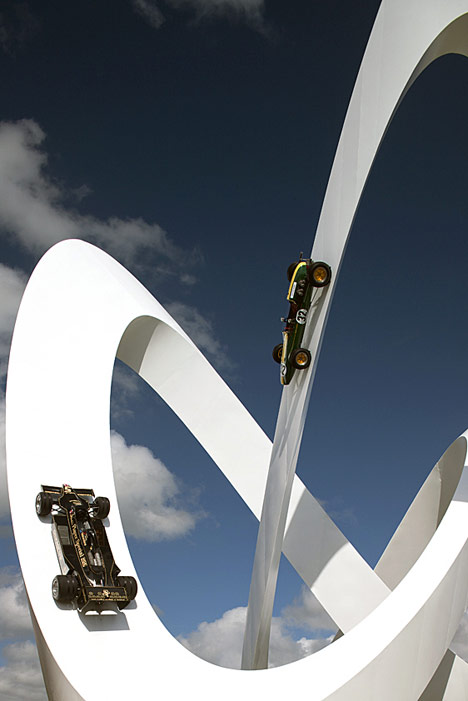 Lotus Sculpture by Gerry Judah Lotus Sculpture by Gerry Judah