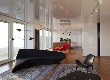 R1T Flat by Paritzki & Liani Architects
