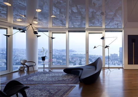 R1T Flat by Paritzki & Liani Architects