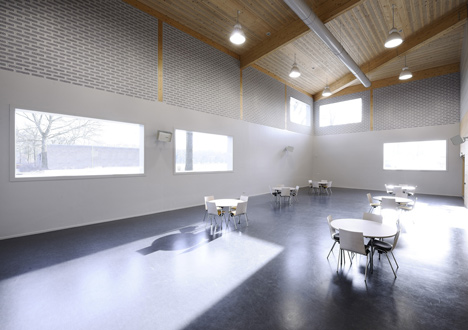 Sportcentrum Nieuw Zuilen by Koppert + Koenis Architects