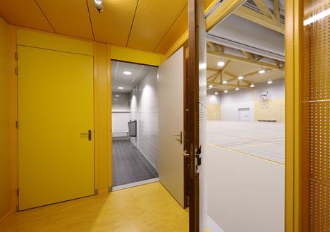 Sportcentrum Nieuw Zuilen by Koppert + Koenis Architects