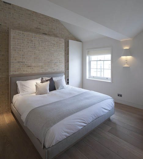 Butterfly Loft Apartment by Tigg Coll Architects Butterfly Loft Apartment by Tigg Coll Architects