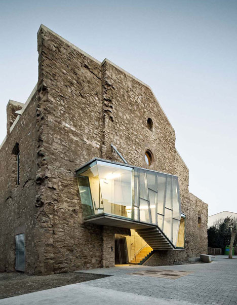 Auditorium in the Church of Saint Francis' Convent by David Closes Auditorium in the Church of Saint Francis' Convent by David Closes