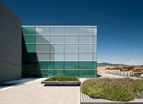 D38 Zona Franca Office by Arata Isozaki D38 Zona Franca Office by Arata Isozaki