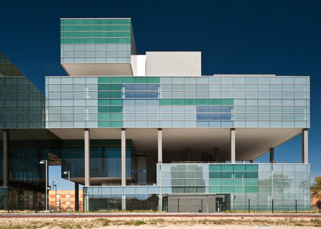 D38 Zona Franca Office by Arata Isozaki D38 Zona Franca Office by Arata Isozaki