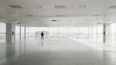 D38 Zona Franca Office by Arata Isozaki D38 Zona Franca Office by Arata Isozaki