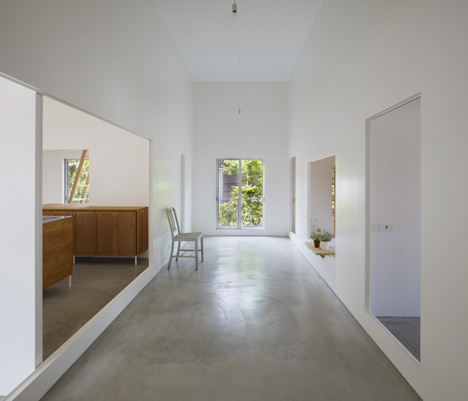 House in Amagi by Atelier Cube