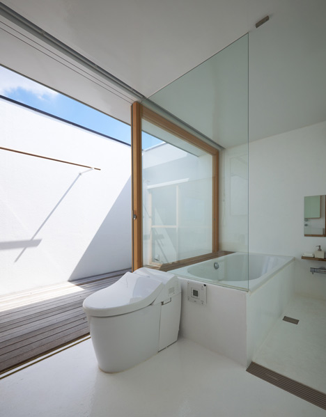 House in Futako-Shinchi by Tato Architects House in Futako-Shinchi by Tato Architects