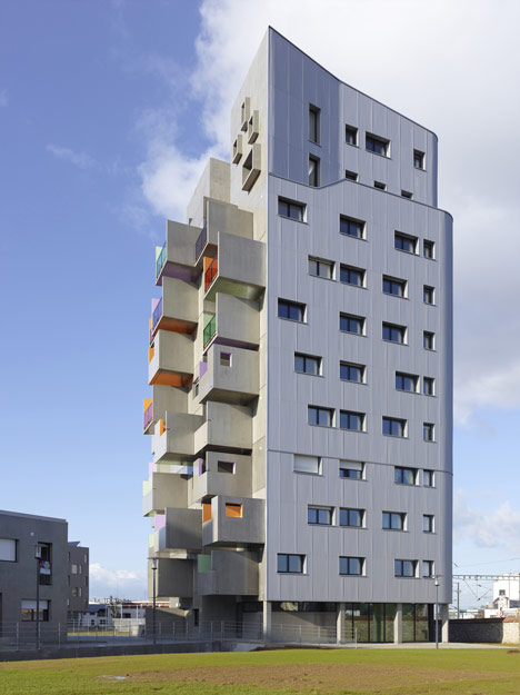 Housings in la Courrouze by Philippe Gazeau