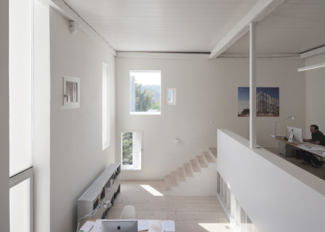 Kirchplatz Office and Residence by Oppenheim and Huesler Architekten Kirchplatz Office and Residence by Oppenheim and Huesler Architekten