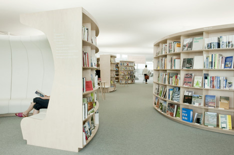 Librairie La Fontaine by Kawamura-Ganjavian