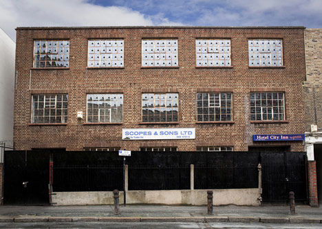 Telling the Truth Through False Teeth by Alex Chinneck Telling the Truth Through False Teeth by Alex Chinneck