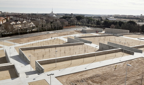 Valdefierro Park by Héctor Fernández Elorza and Manuel Fernández Ramírez