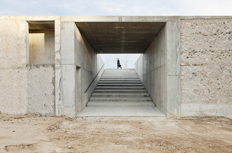 Valdefierro Park by Héctor Fernández Elorza and Manuel Fernández Ramírez
