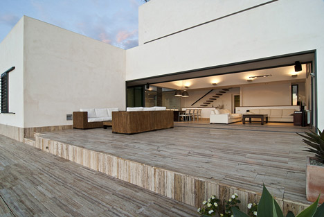 AA House by MVN Architects